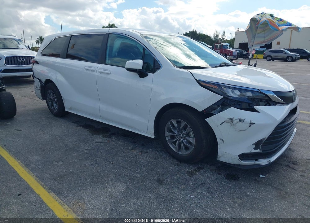 2025 TOYOTA SIENNA LE VIN: 5TDKRKEC8SS225974