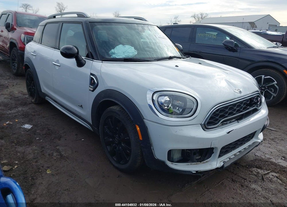 2018 MINI COUNTRYMAN COOPER S VIN: WMZYT5C31J3D82328