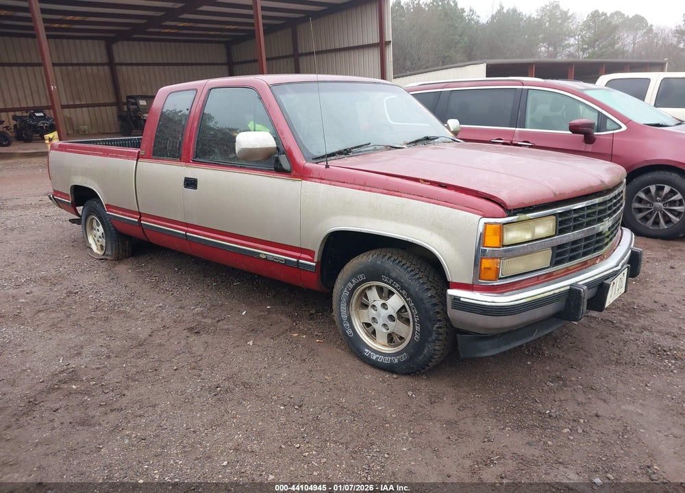 1992 CHEVROLET GMT-400 C1500 VIN: 2GCEC19K7N1259300