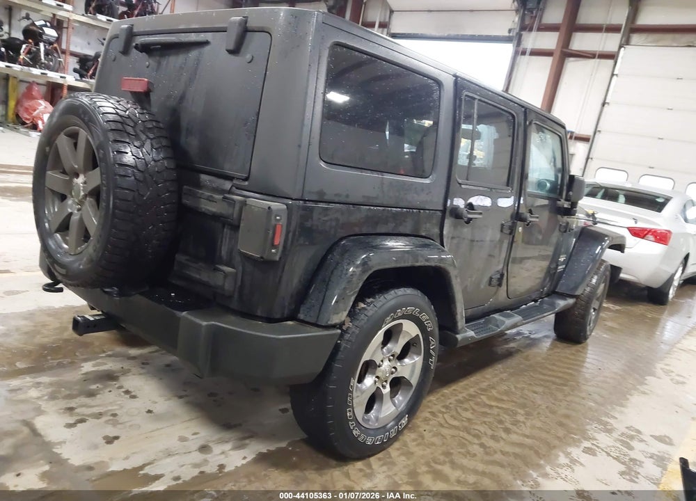 2016 JEEP WRANGLER UNLIMITED SAHARA VIN: 1C4BJWEG5GL290467