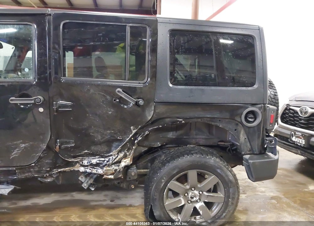 2016 JEEP WRANGLER UNLIMITED SAHARA VIN: 1C4BJWEG5GL290467