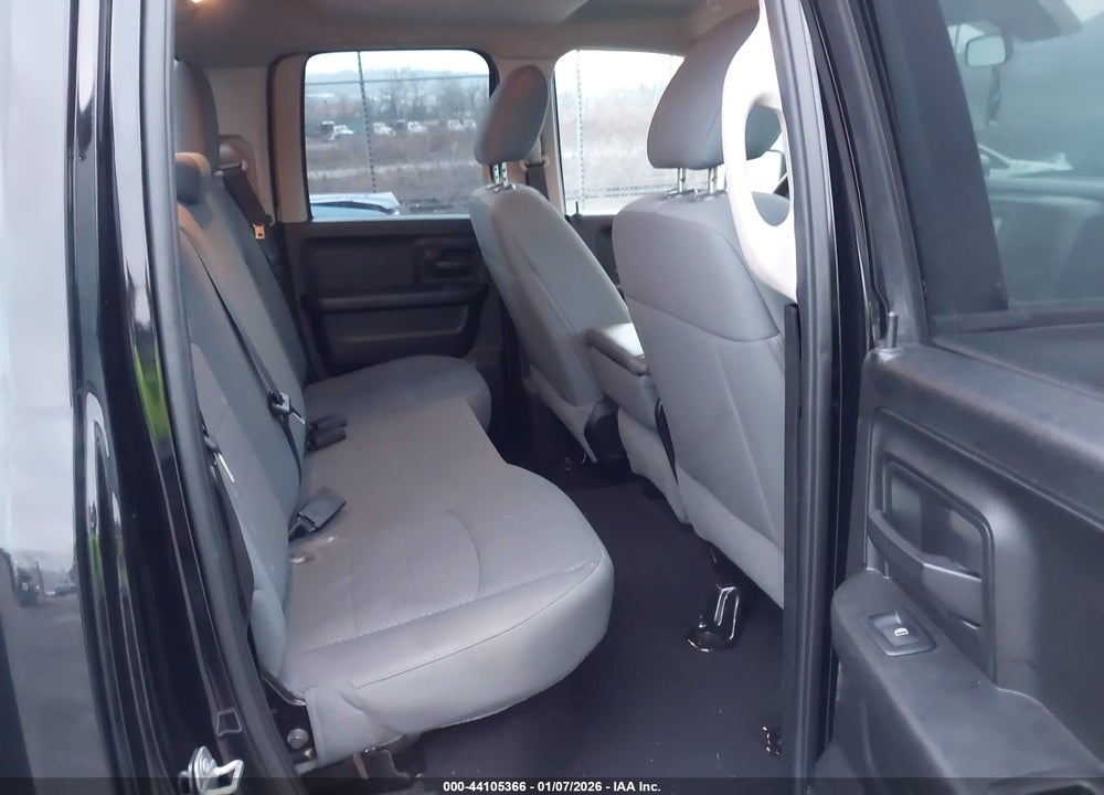 2019 RAM 1500 CLASSIC EXPRESS  4X4 6'4 BOX VIN: 1C6RR7FG6KS670256