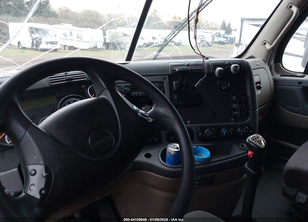 2015 FREIGHTLINER CASCADIA 125 VIN: 3AKJGLBG9FSGB5922