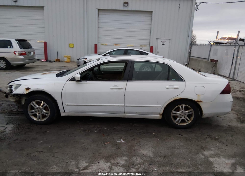 2007 HONDA ACCORD 2.4 EX VIN: 1HGCM56717A078473