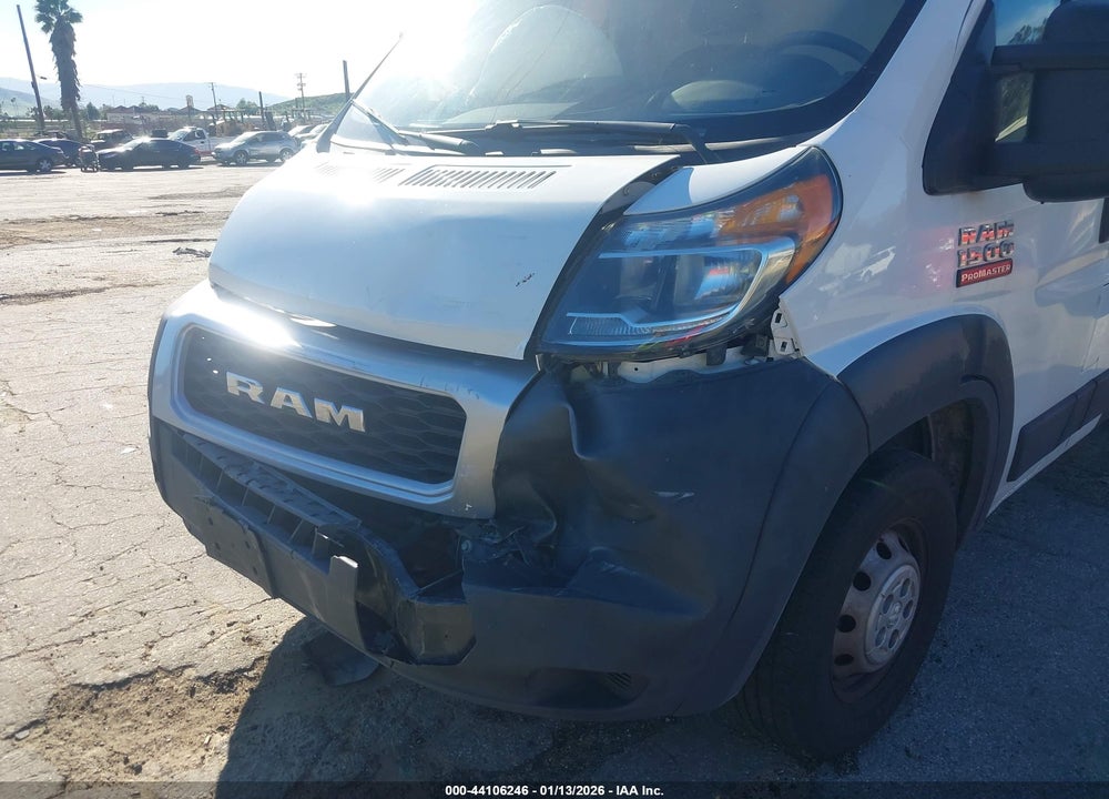 2018 RAM PROMASTER 1500 LOW ROOF 136 WB VIN: 3C6TRVAG4JE120945