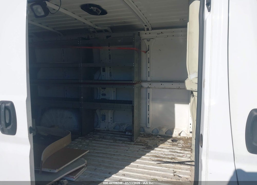 2018 RAM PROMASTER 1500 LOW ROOF 136 WB VIN: 3C6TRVAG4JE120945