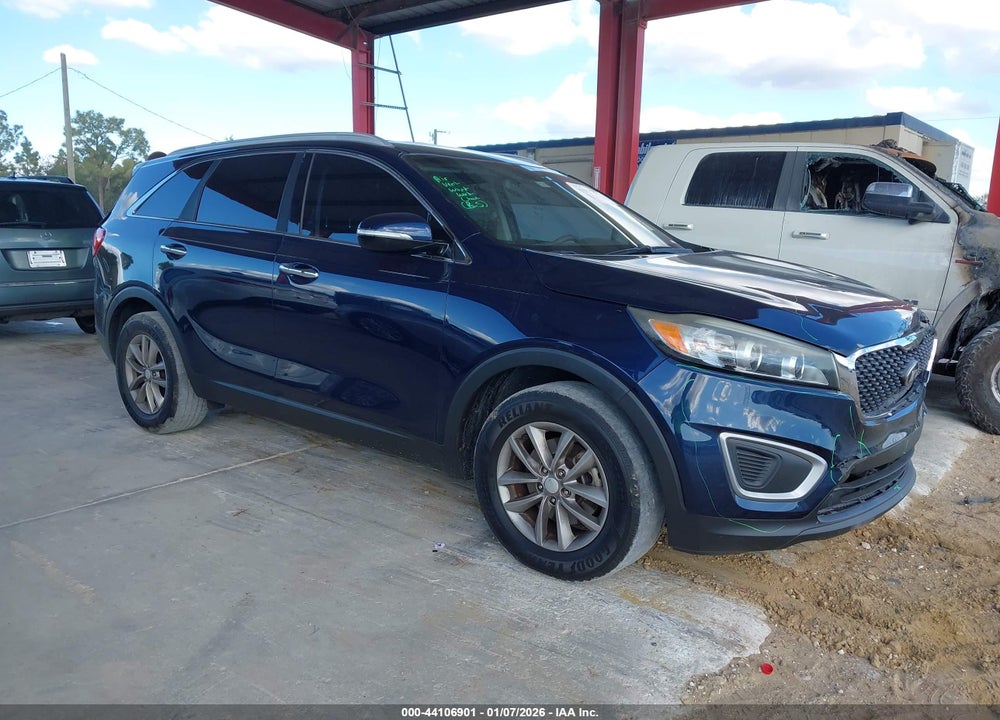 2018 KIA SORENTO 2.4L LX VIN: 5XYPG4A34JG387688