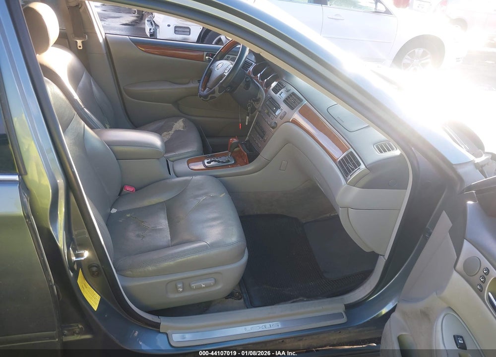 2005 LEXUS ES 330 VIN: JTHBA30G355132649