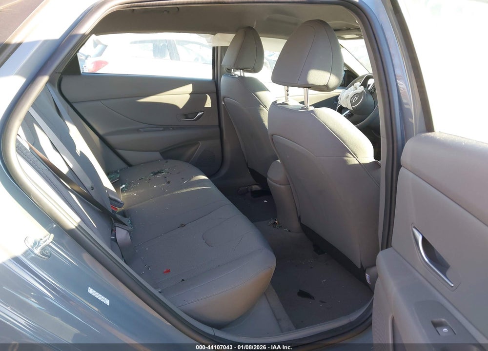 2022 HYUNDAI ELANTRA SE VIN: KMHLL4AG4NU345082