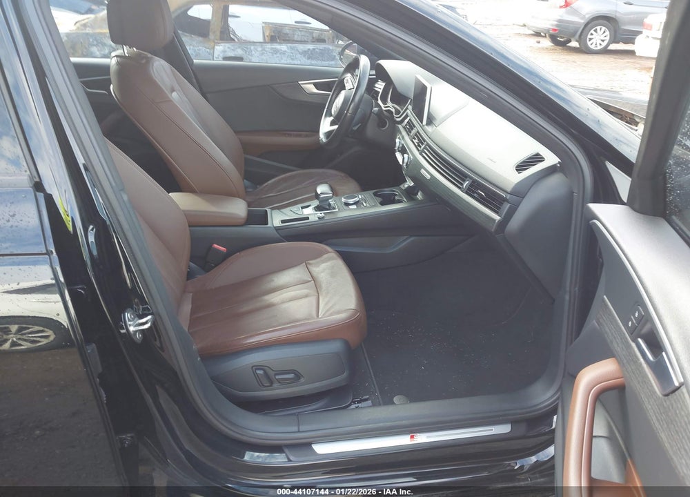 2017 AUDI A4 2.0T SEASON OF  PREMIUM VIN: WAUDNAF48HN041393