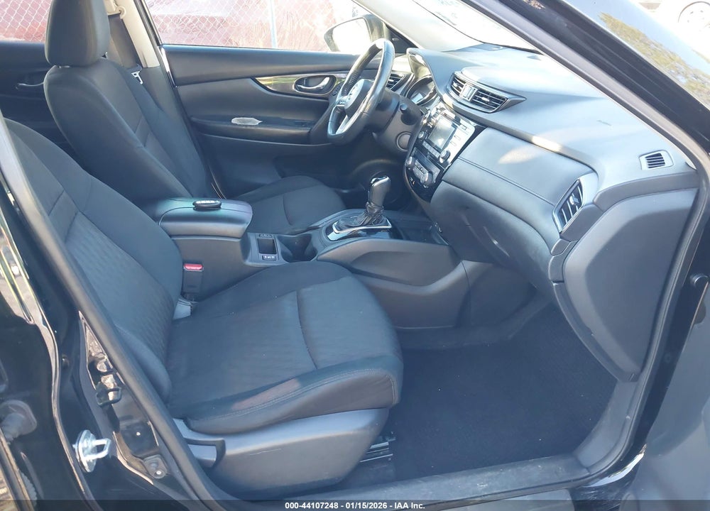 2017 NISSAN ROGUE SV VIN: 5N1AT2MT0HC830902