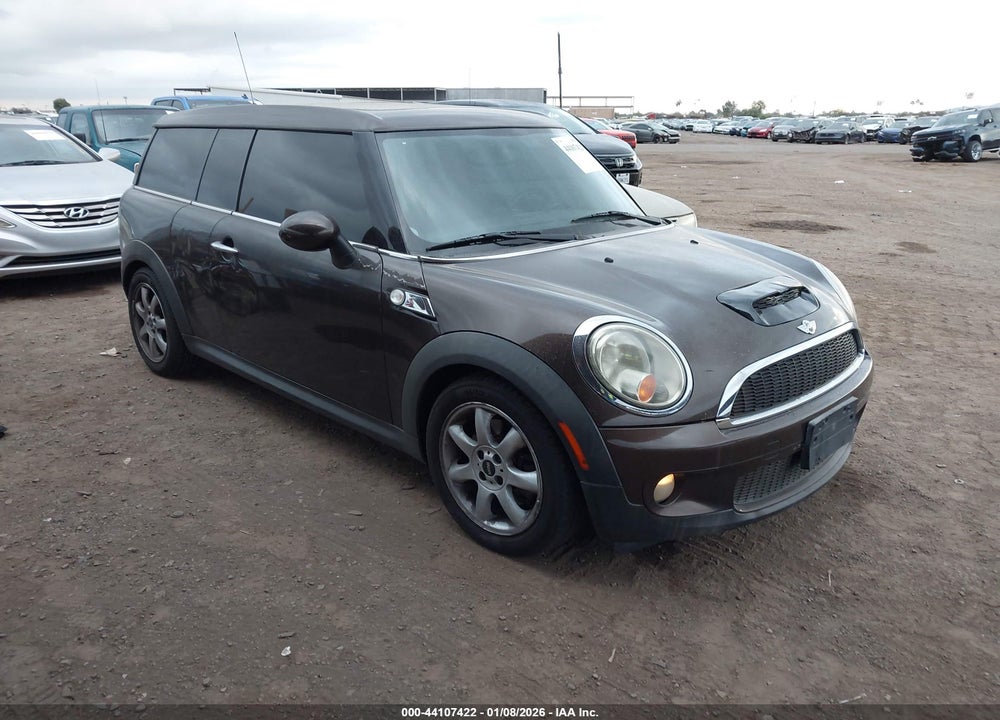 2010 MINI COOPER S CLUBMAN VIN: WMWMM3C51ATZ33126