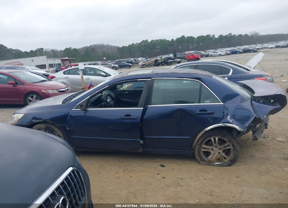2007 HONDA ACCORD 2.4 EX VIN: JHMCM56787C003903