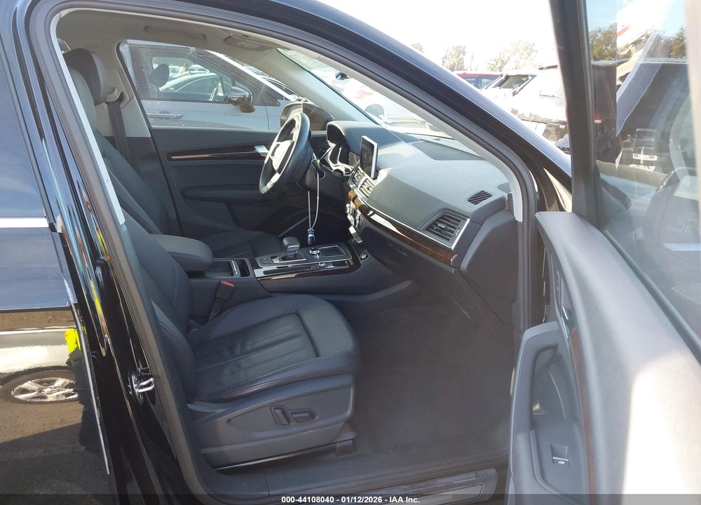 2018 AUDI Q5 2.0T PREMIUM/2.0T TECH PREMIUM VIN: WA1BNAFY7J2240031