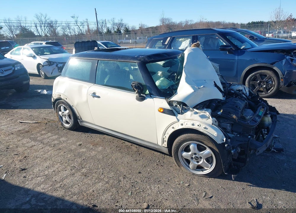 2008 MINI COOPER VIN: WMWMF33528TU66707