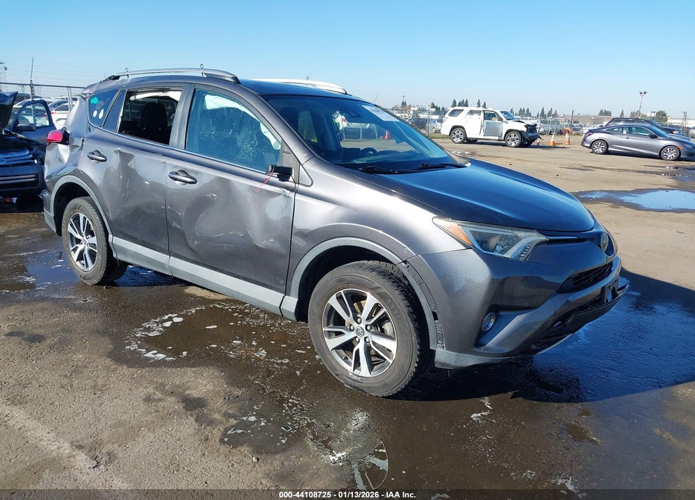 2017 TOYOTA RAV4 XLE VIN: 2T3RFREV4HW570279