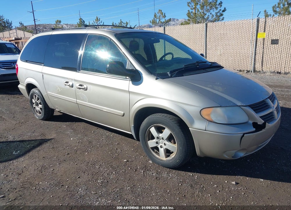 2005 DODGE GRAND CARAVAN SXT VIN: 2D4GP44L85R159144