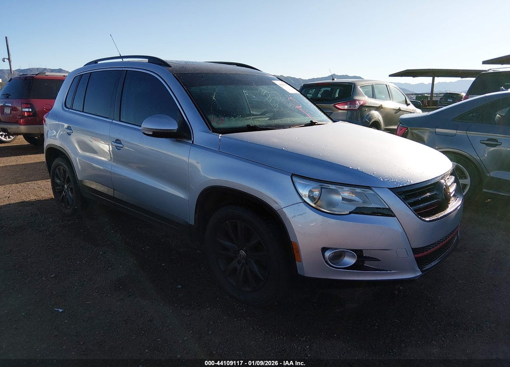 2009 VOLKSWAGEN TIGUAN SE VIN: WVGAV75N09W525990