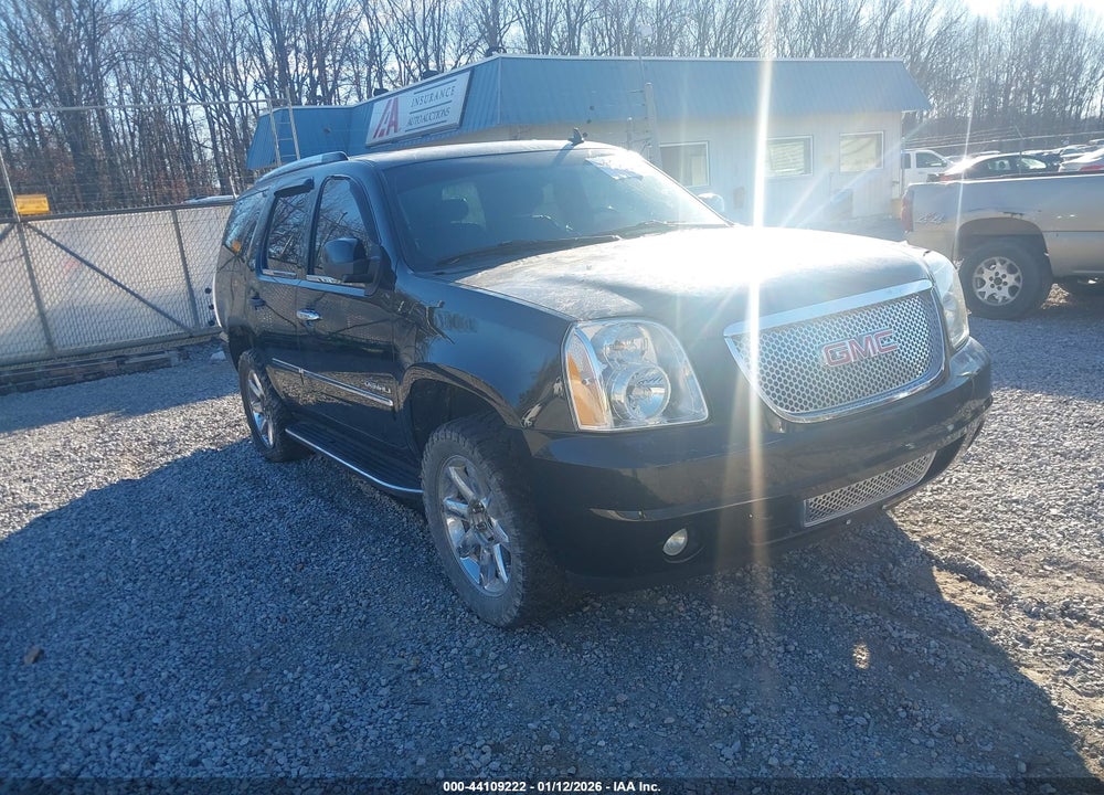 2010 GMC YUKON DENALI VIN: 1GKUKEEFXAR174455