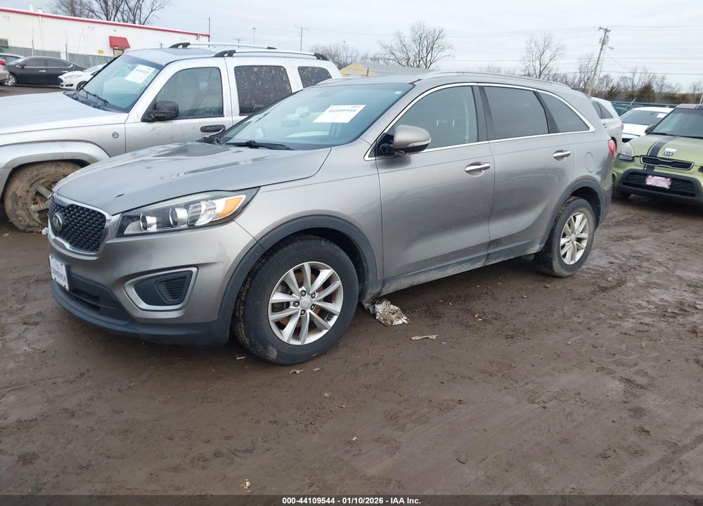 2016 KIA SORENTO 3.3L LX VIN: 5XYPG4A54GG113112