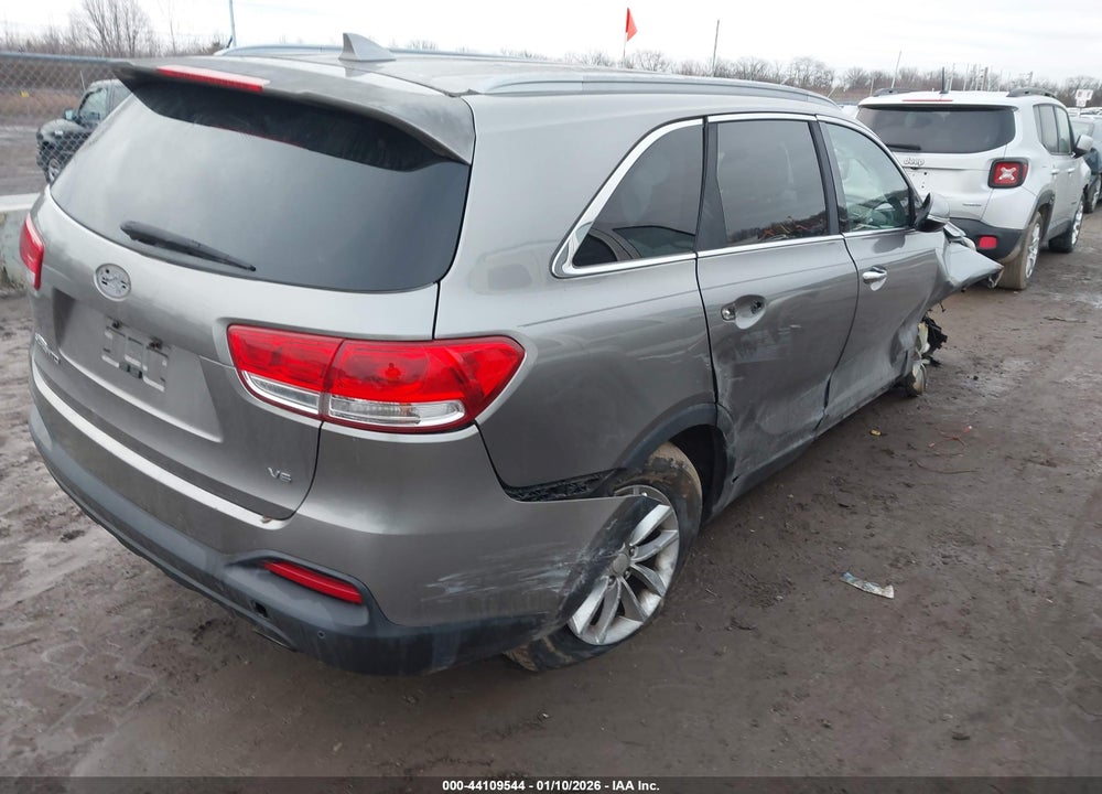2016 KIA SORENTO 3.3L LX VIN: 5XYPG4A54GG113112