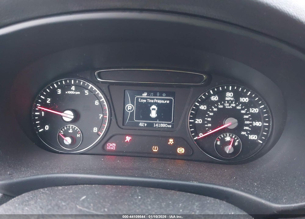 2016 KIA SORENTO 3.3L LX VIN: 5XYPG4A54GG113112