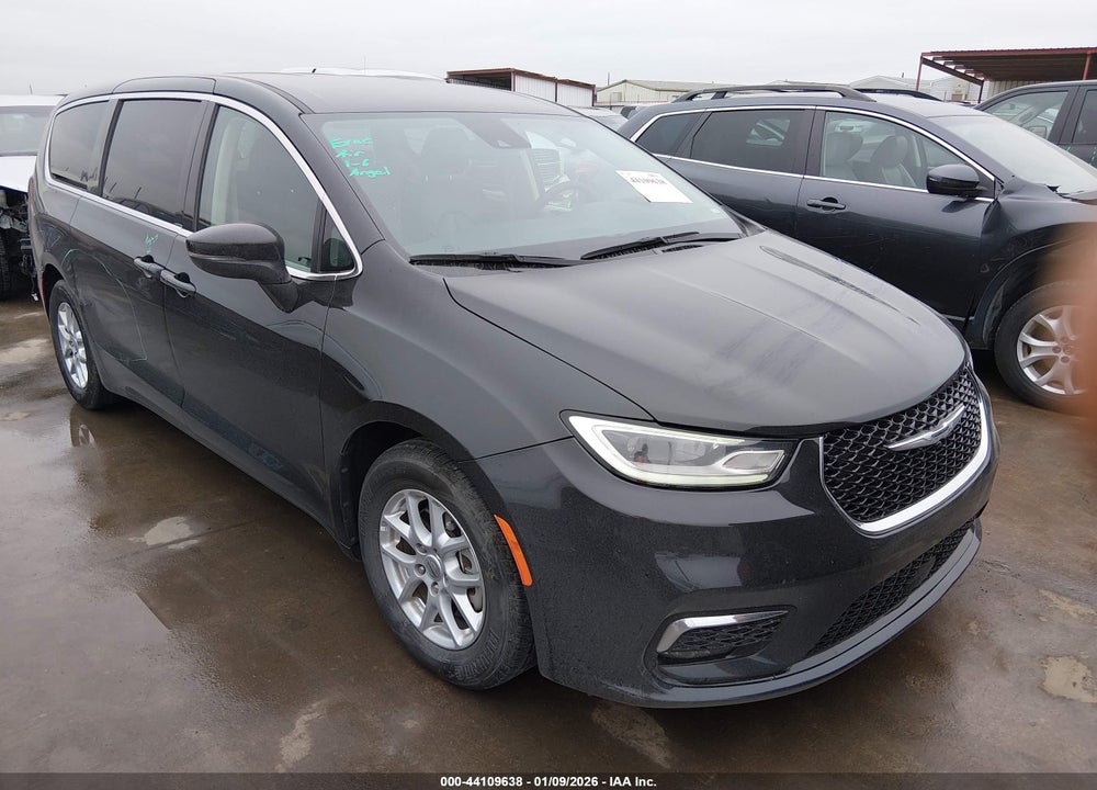 2023 CHRYSLER PACIFICA TOURING L VIN: 2C4RC1BG1PR624663