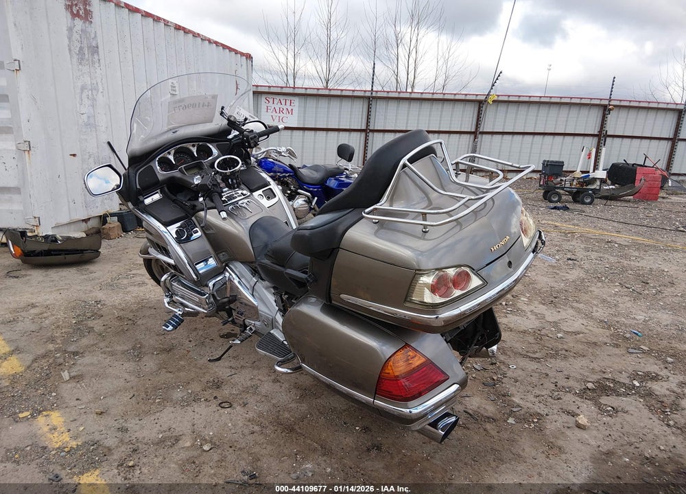 2004 HONDA GL1800 VIN: 1HFSC470X4A301961
