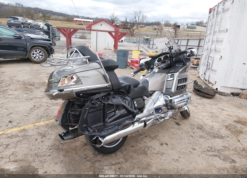 2004 HONDA GL1800 VIN: 1HFSC470X4A301961
