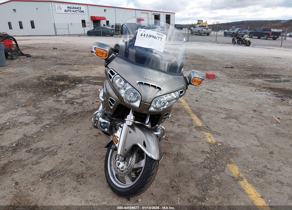 2004 HONDA GL1800 VIN: 1HFSC470X4A301961