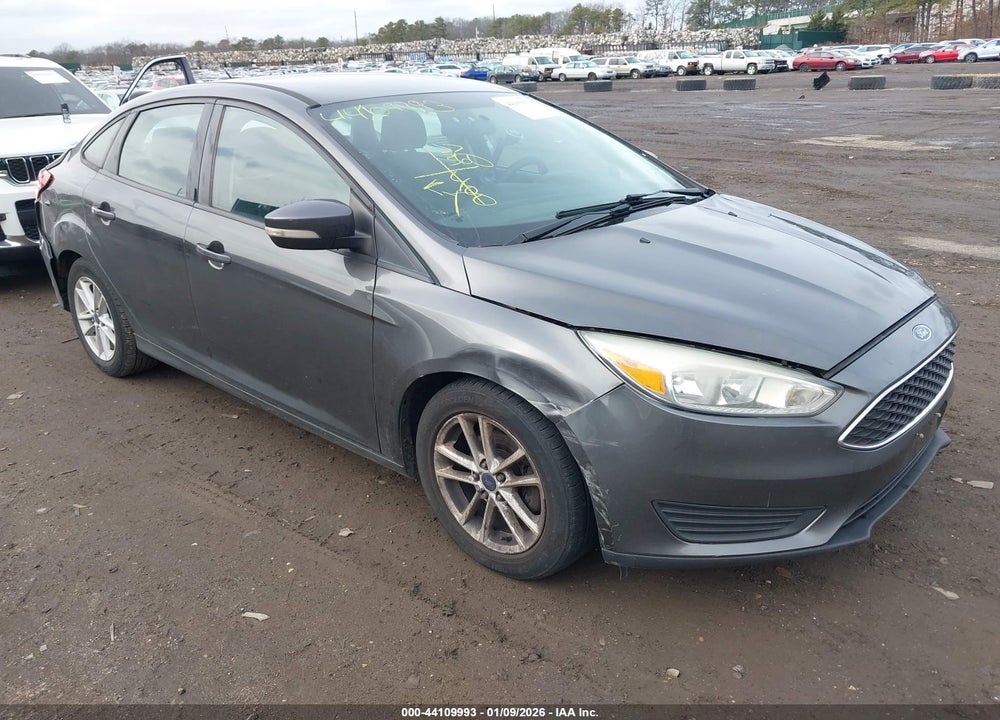 2015 FORD FOCUS SE VIN: 1FADP3F21FL200454