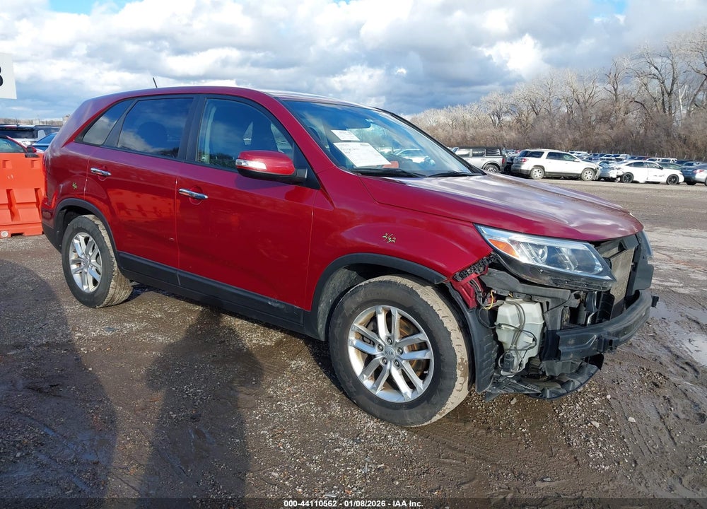 2014 KIA SORENTO LX VIN: 5XYKT3A62EG532758