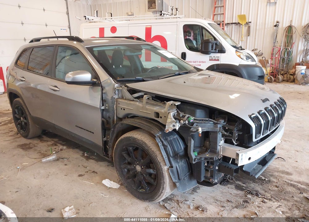 2014 JEEP CHEROKEE ALTITUDE VIN: 1C4PJMCB1EW302045