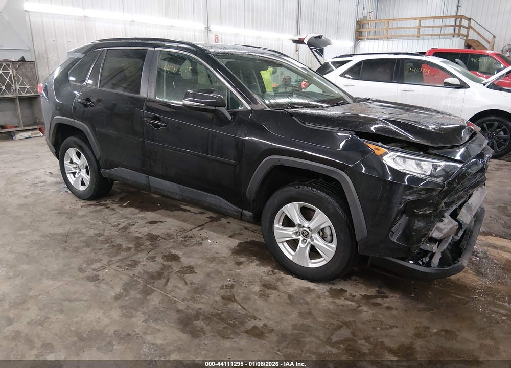 2021 TOYOTA RAV4 XLE VIN: 2T3P1RFV9MW244735