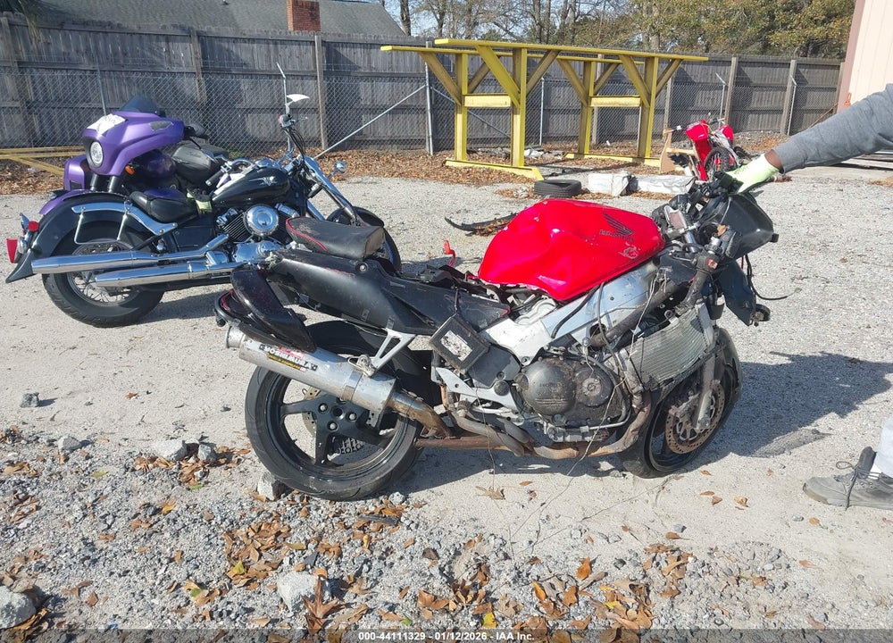 1998 HONDA VFR800 F1 VIN: JH2RC4600WM002062