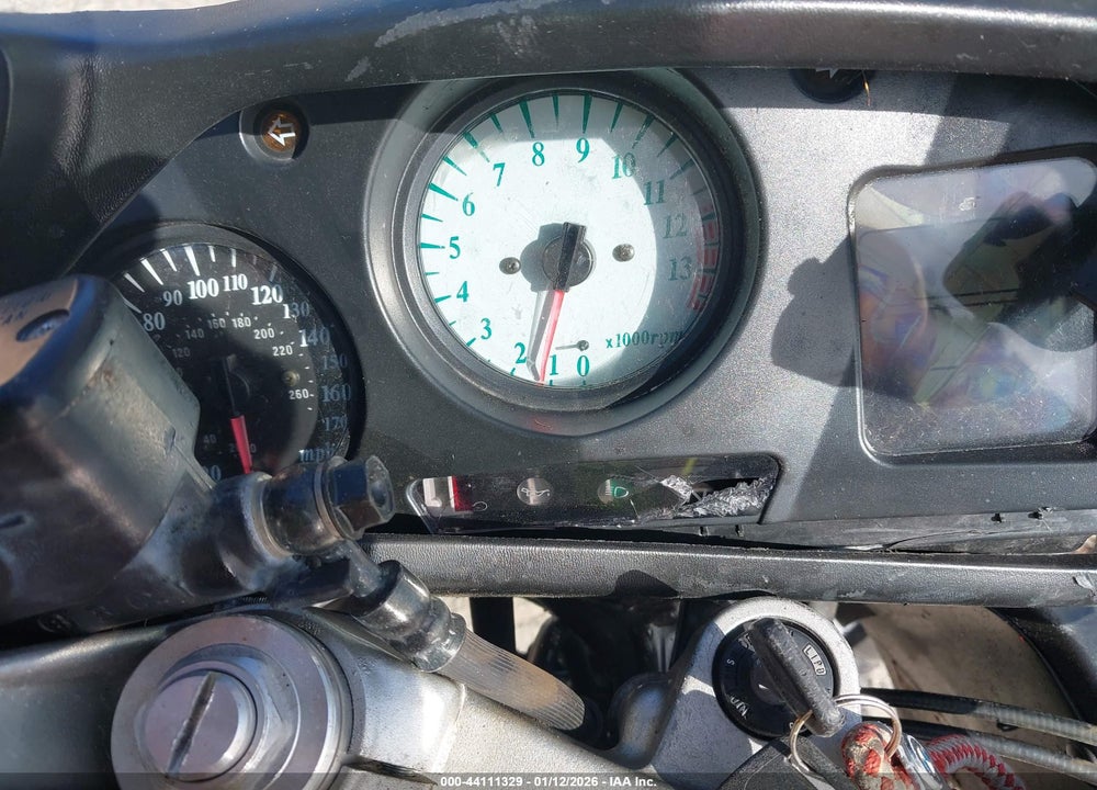 1998 HONDA VFR800 F1 VIN: JH2RC4600WM002062