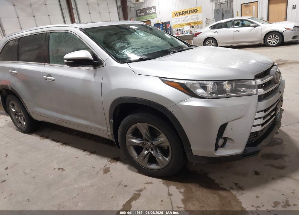 2018 TOYOTA HIGHLANDER LIMITED PLATINUM VIN: 5TDDZRFH2JS902382