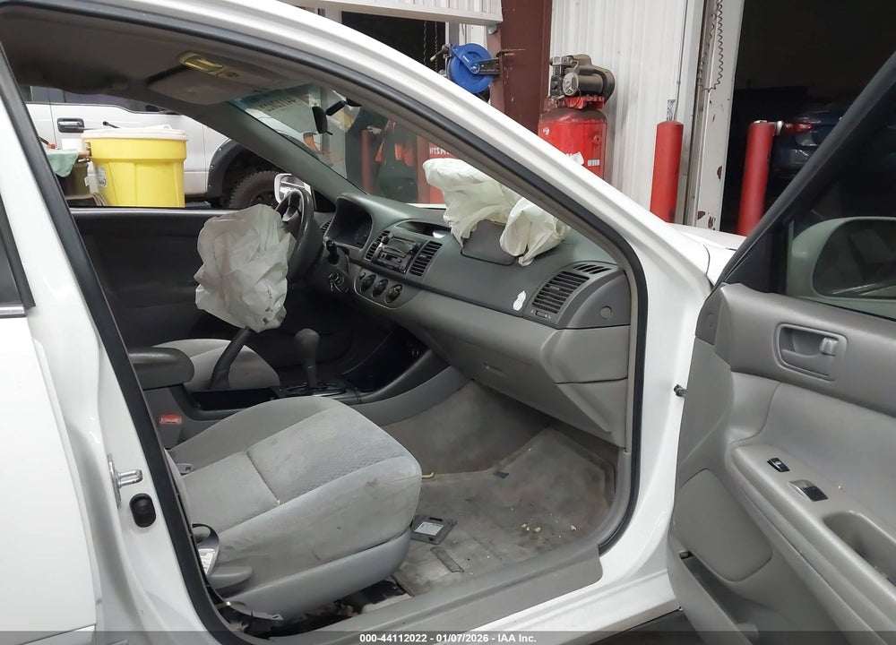 2004 TOYOTA CAMRY LE VIN: 4T1BE32KX4U288274