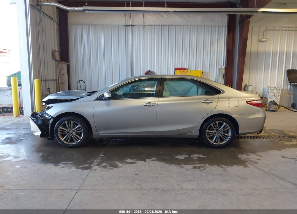 2016 TOYOTA CAMRY SE VIN: 4T1BF1FK4GU242715