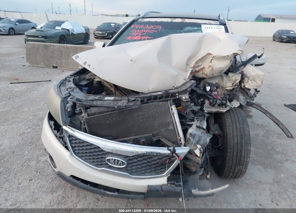 2011 KIA SORENTO EX V6 VIN: 5XYKU4A22BG034765