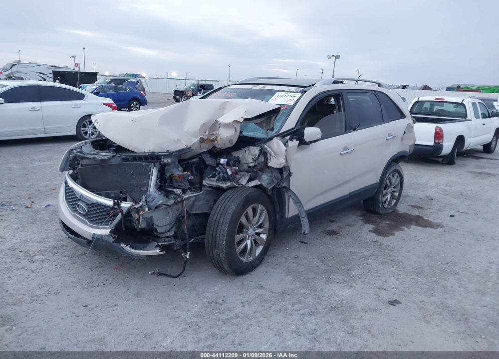 2011 KIA SORENTO EX V6 VIN: 5XYKU4A22BG034765