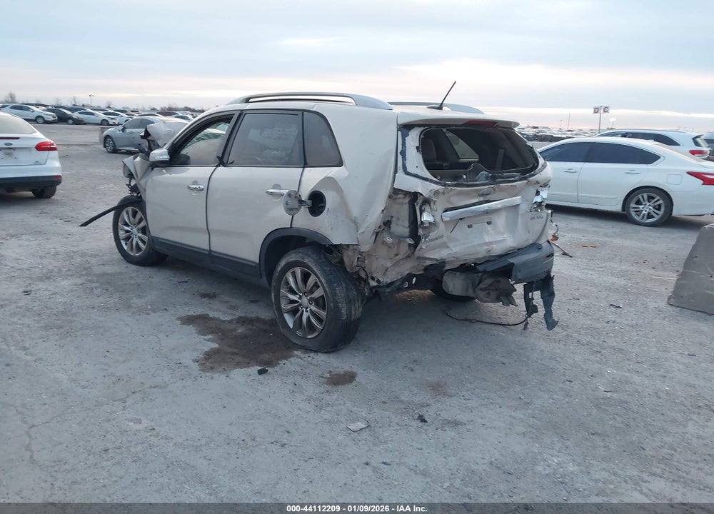 2011 KIA SORENTO EX V6 VIN: 5XYKU4A22BG034765