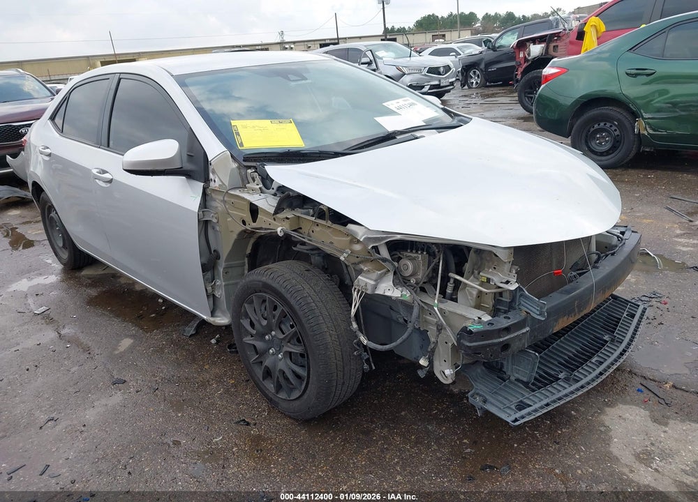 2018 TOYOTA COROLLA LE VIN: 5YFBURHE7JP741500