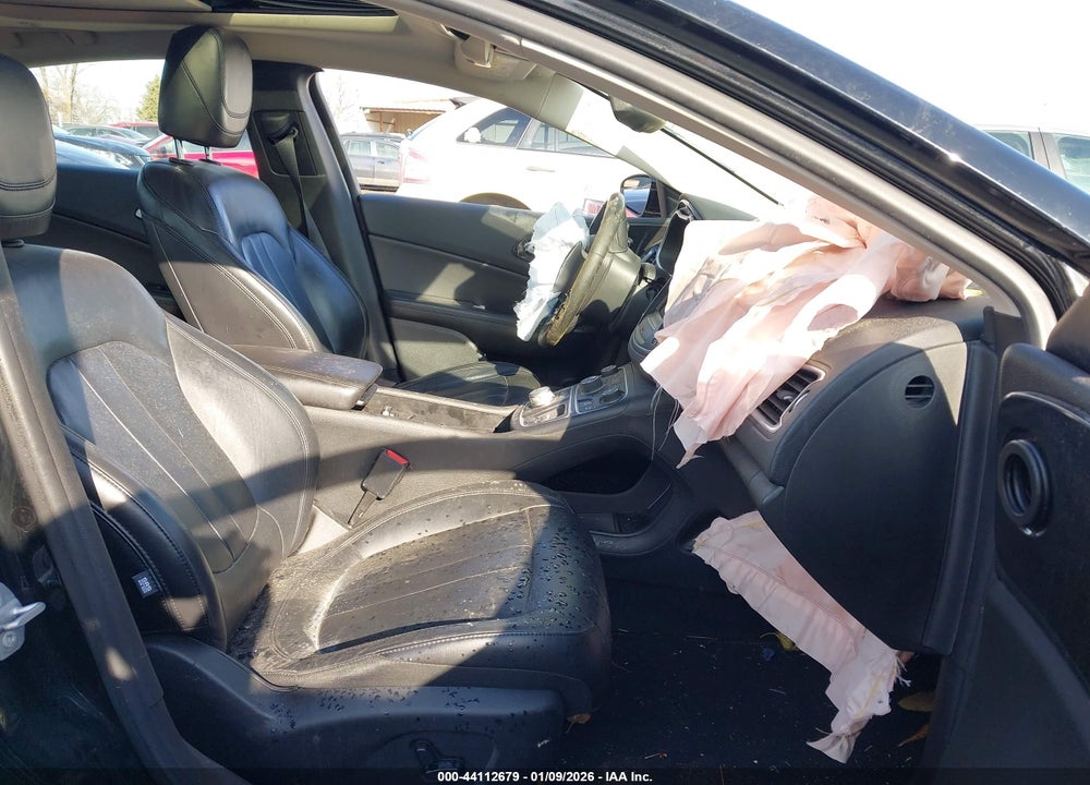 2016 CHRYSLER 200 C VIN: 1C3CCCCB4GN103877