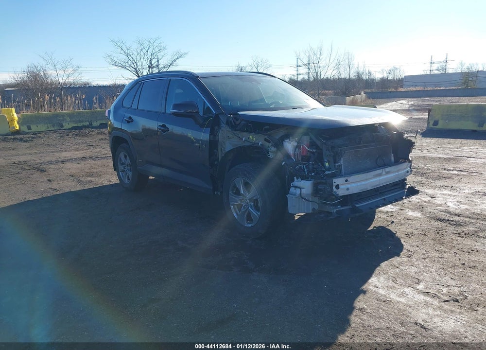 2022 TOYOTA RAV4 HYBRID XLE VIN: 4T3RWRFV8NU064058