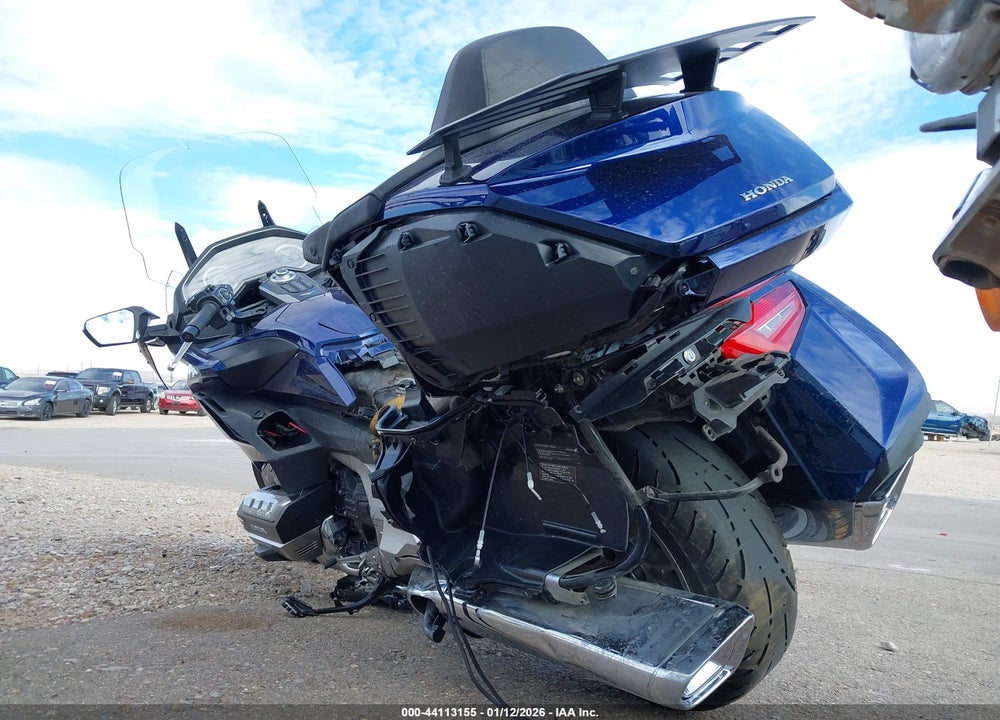 2018 HONDA GL1800 VIN: JH2SC7901JK002235