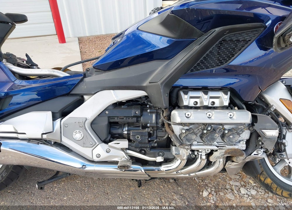 2018 HONDA GL1800 VIN: JH2SC7901JK002235