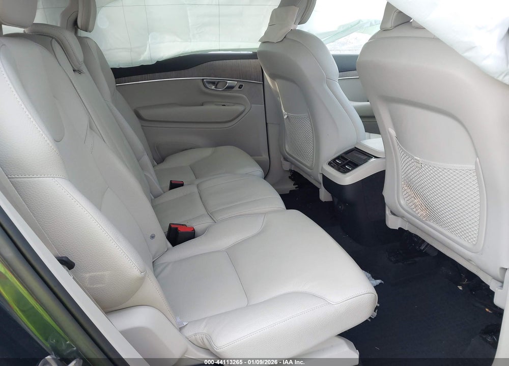 2023 VOLVO XC90 B6 PLUS 7-SEATER VIN: YV4062PN1P1991447