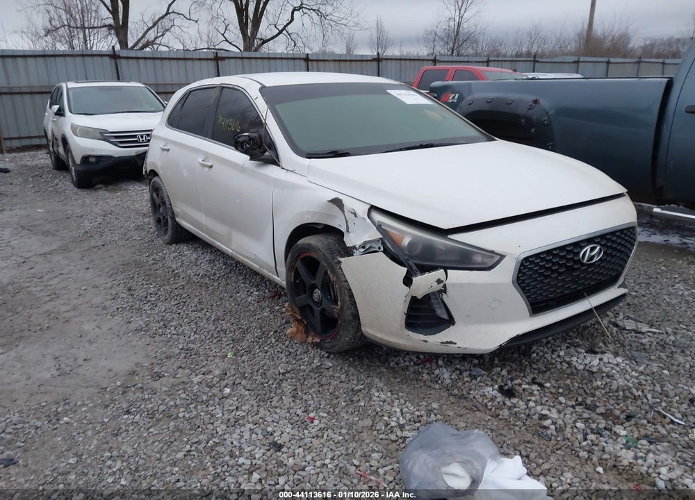 2019 HYUNDAI ELANTRA GT VIN: KMHH35LE2KU094727