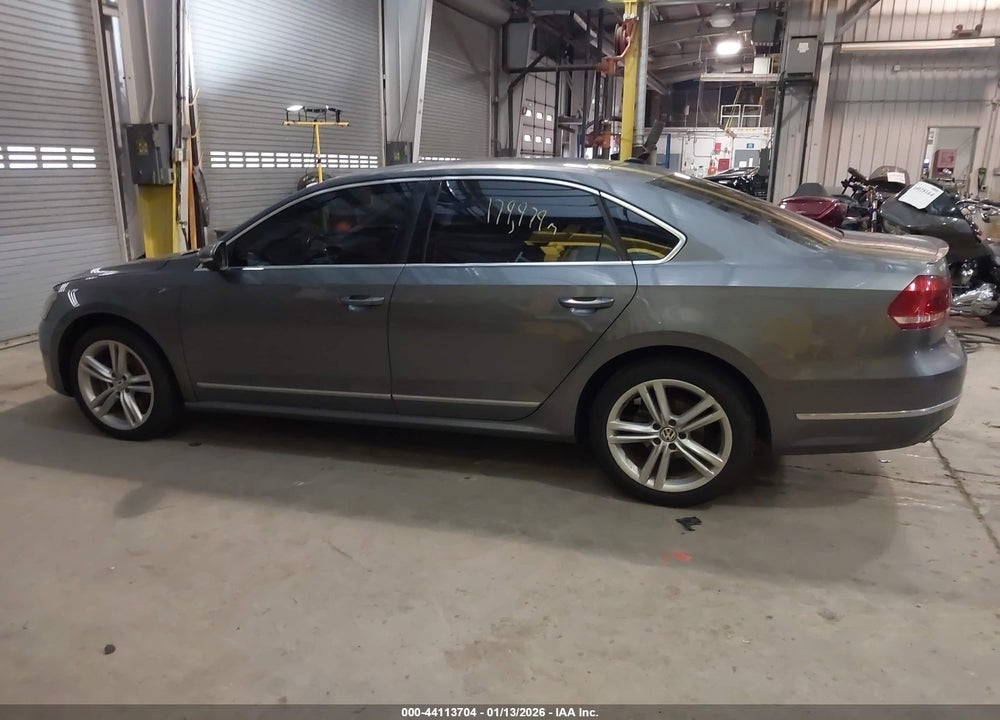 2012 VOLKSWAGEN PASSAT 3.6L V6 SEL PREMIUM VIN: 1VWCM7A34CC058440